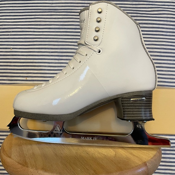 NEW Without Box Jackson Debut Figure Skates Size 6.5R - Picture 8 of 12